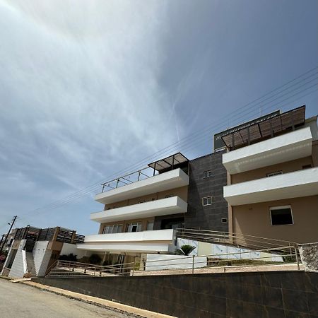 赛尔拉夫卡斯宫殿酒店 伊古迈尼察 外观 照片